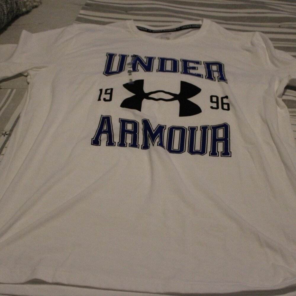 Under Armour Classic Front Logo T Shirt NWT XL